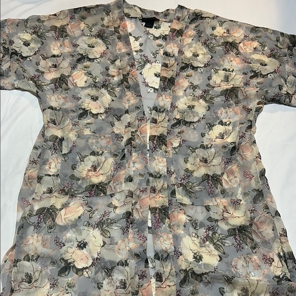 Steve Madden Jackets & Blazers - Steve Madden Sheer Floral Kimono Open Cardigan Midi size M